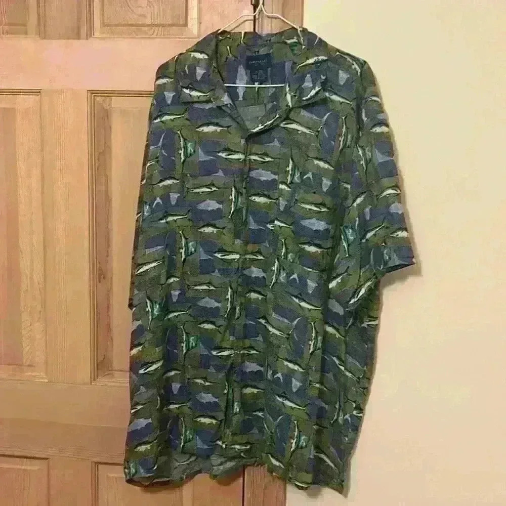 Town Craft Marlin Button Up Shirt (XL) - Picture 2 of 5